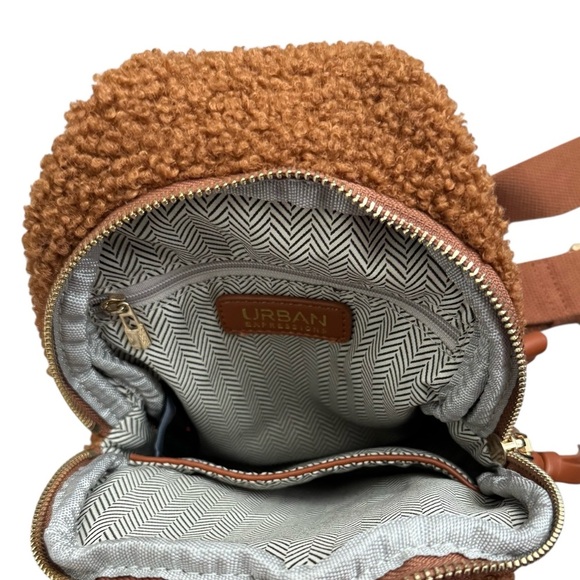 Urban Expressions Ace‎ Sherpa Sling Backpack Tan main image 6